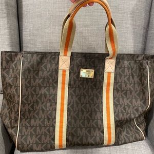 Micheal kors large tote bag